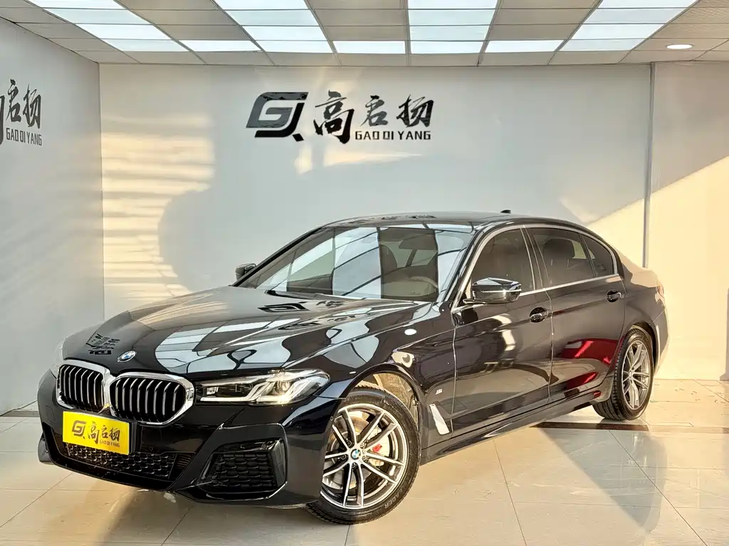 BMW 5 Series 2022 — фото 1