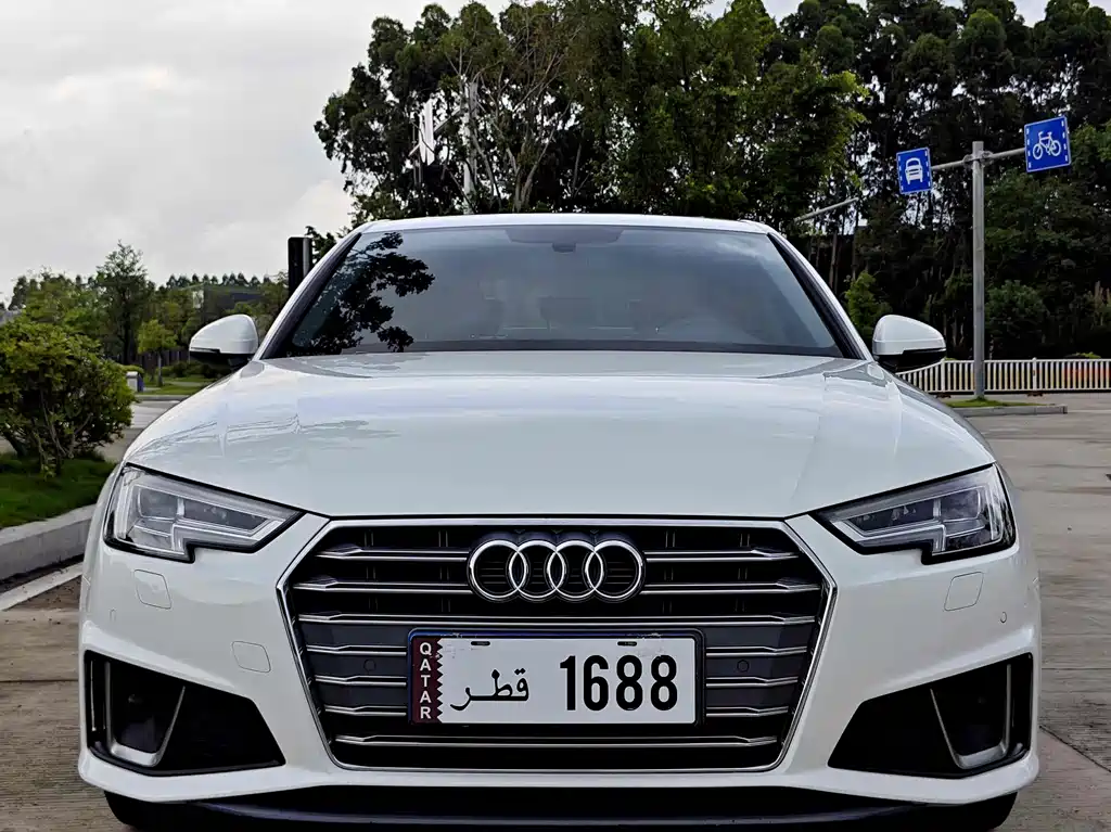 Audi A4L 2019 — фото 2