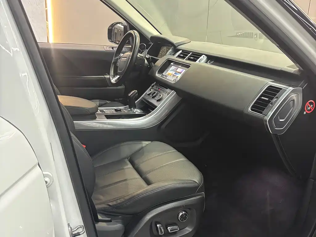 Land Rover Sport 2018 — фото 11
