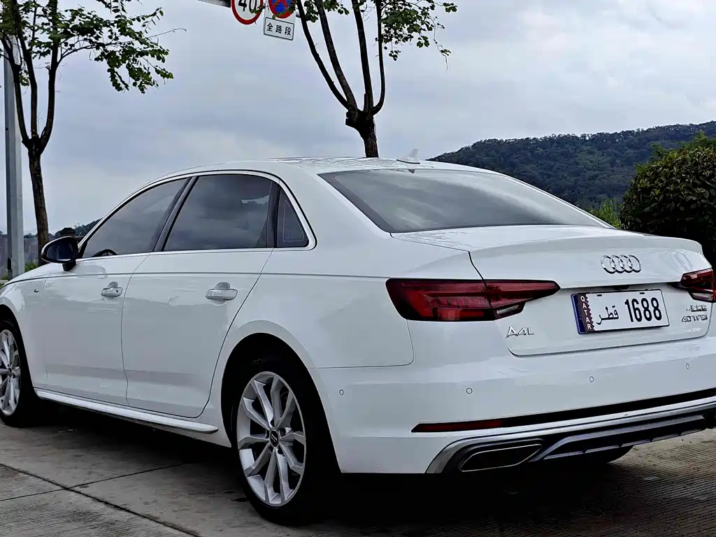 Audi A4L 2019 — фото 11