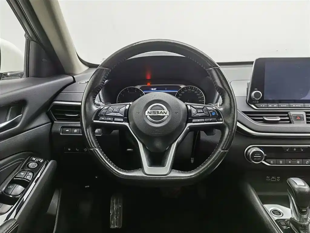 Nissan Teana 2020 — фото 11