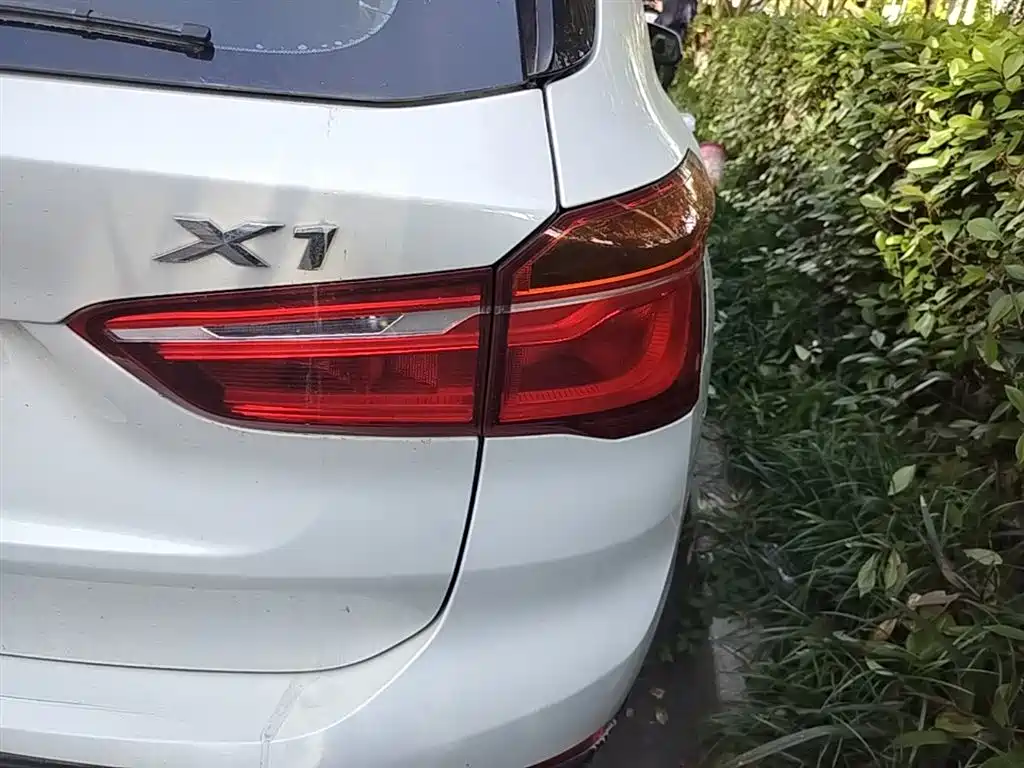 BMW X1 2016 — фото 8