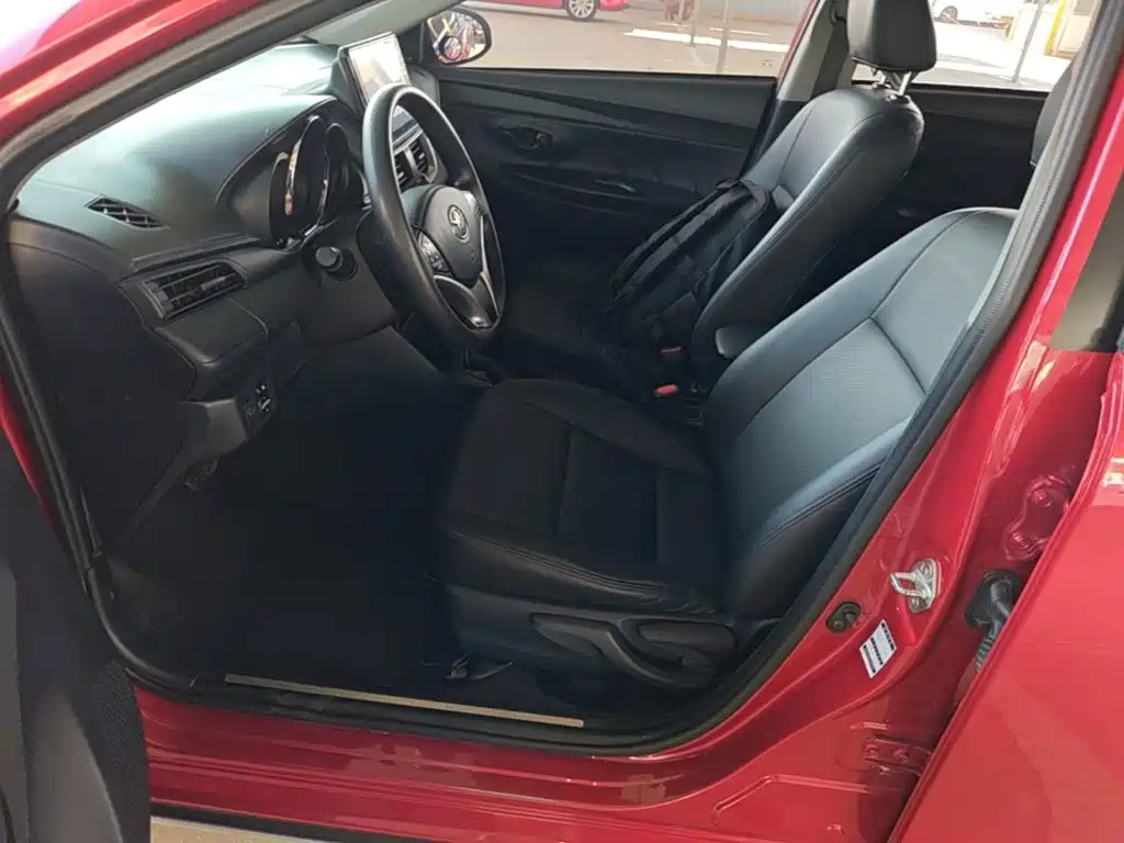 Toyota Yaris L 2022 — фото 15