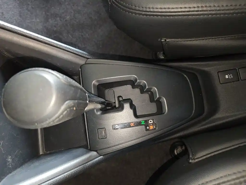 Toyota Yaris L 2022 — фото 14