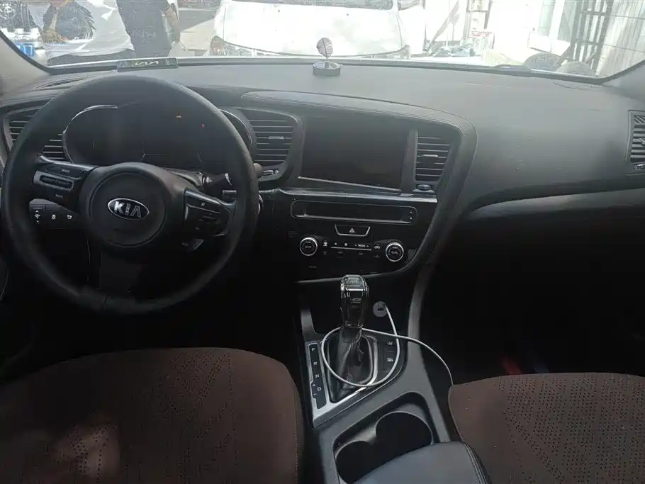 Kia K5 2014 — фото 12