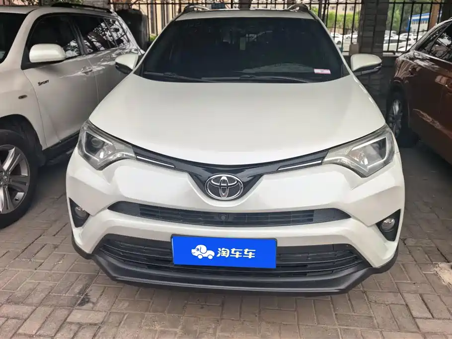 Toyota RAV4 2017 — фото 2