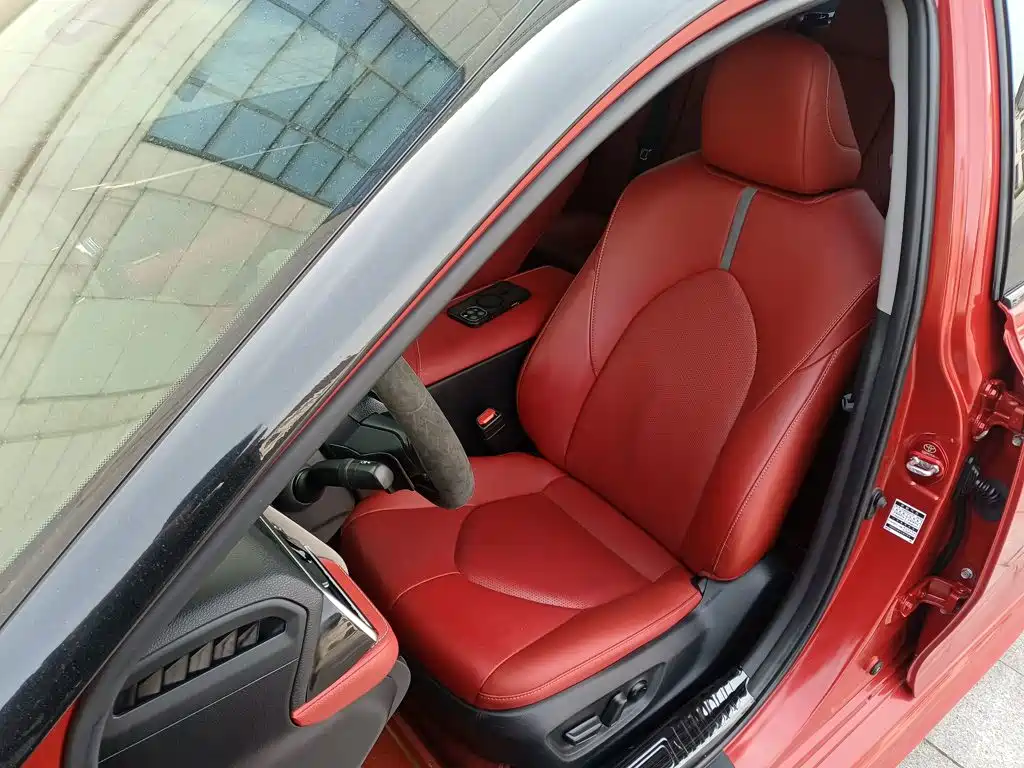 Toyota Camry 2020 — фото 15