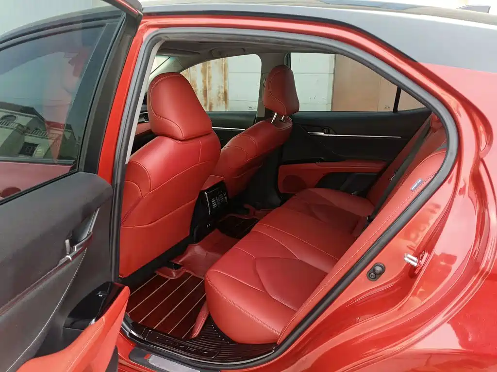 Toyota Camry 2020 — фото 17