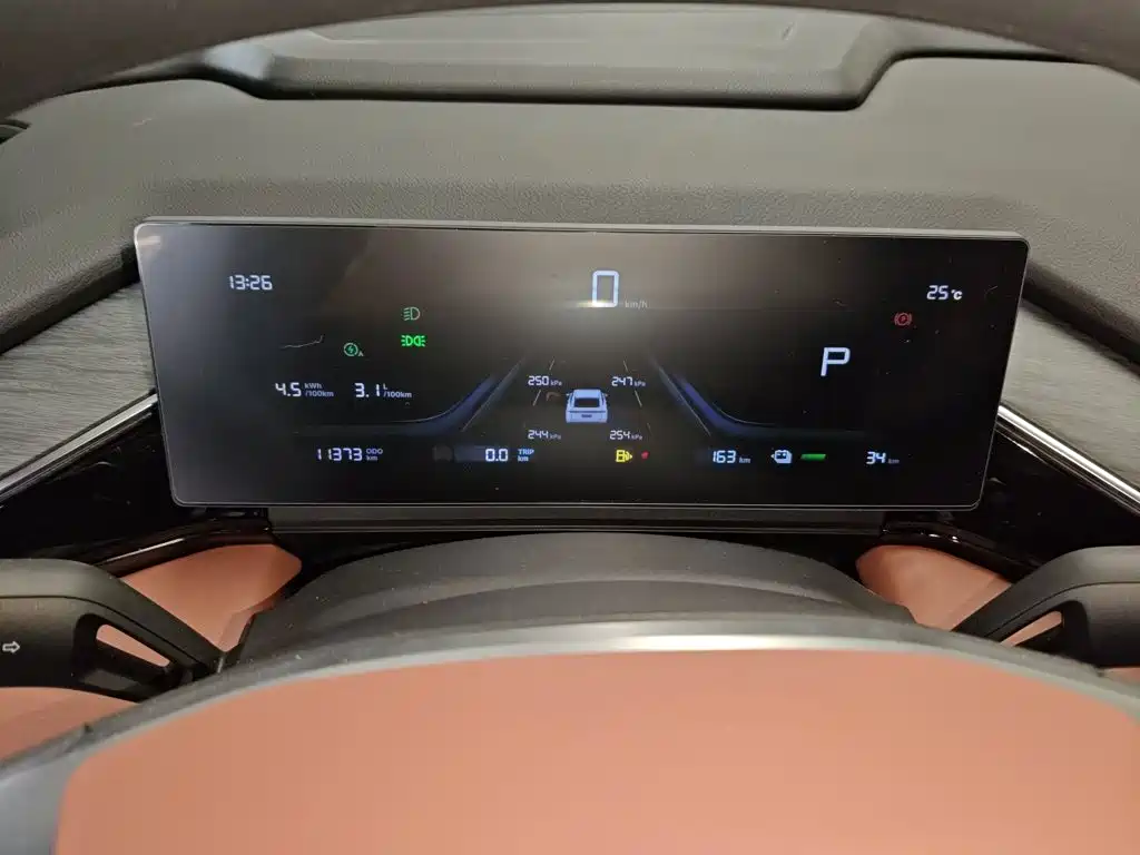 Geely Galaxy L6 2025 — фото 12