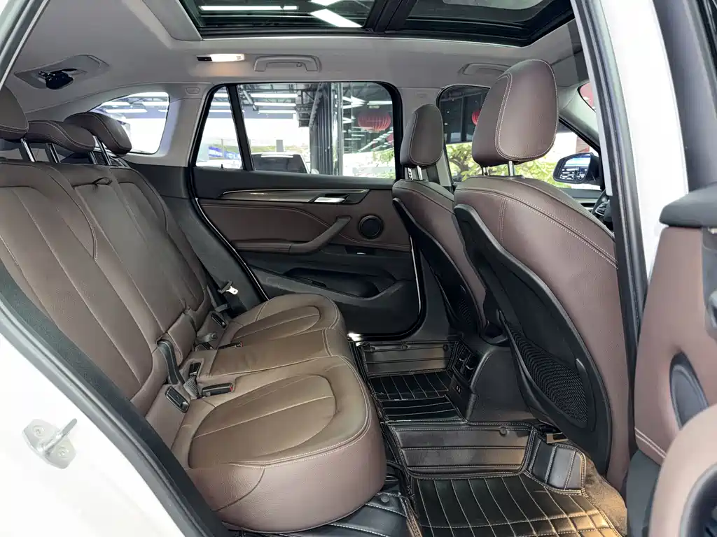 BMW X1 2019 — фото 11
