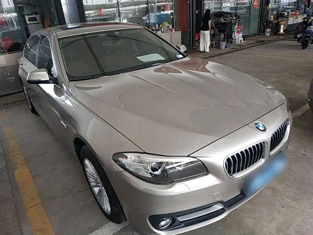 BMW 5 Series 2015 — фото 4