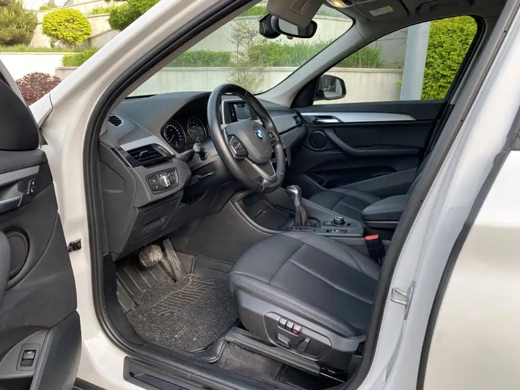 BMW X1 2019 — фото 15