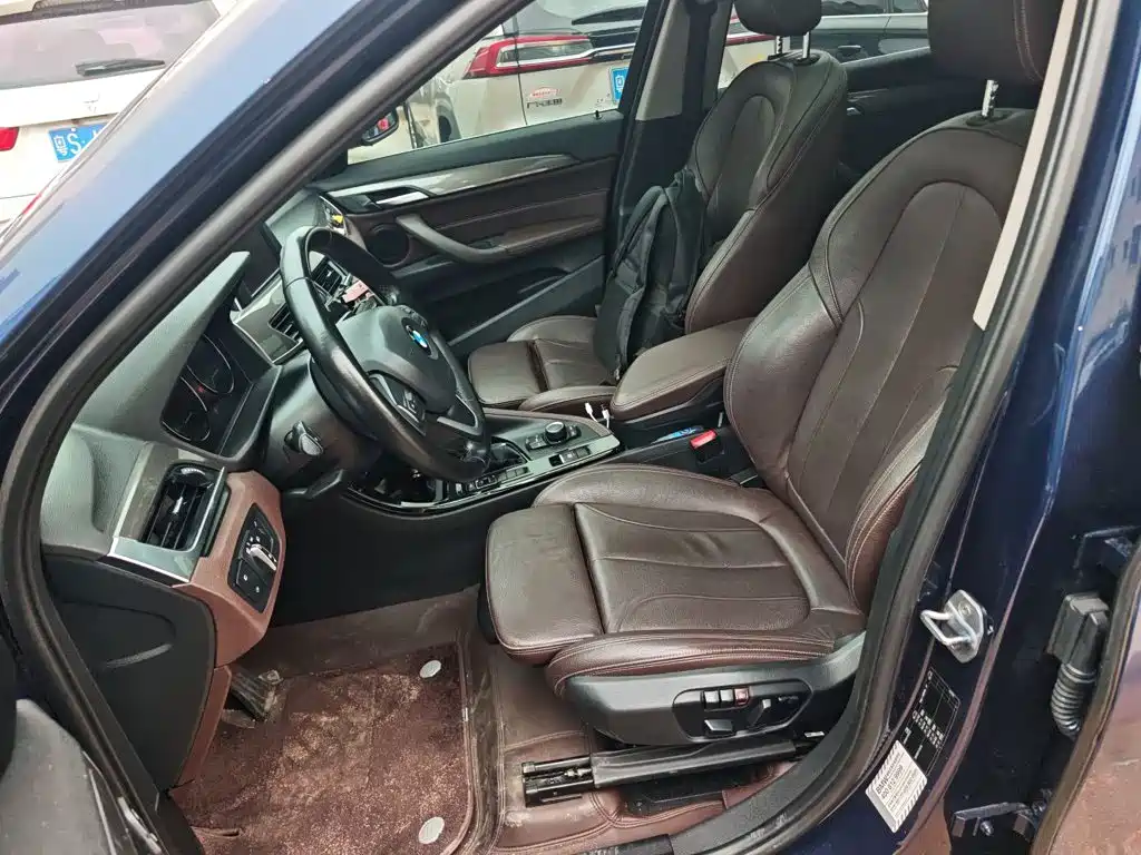 BMW X1 2018 — фото 15