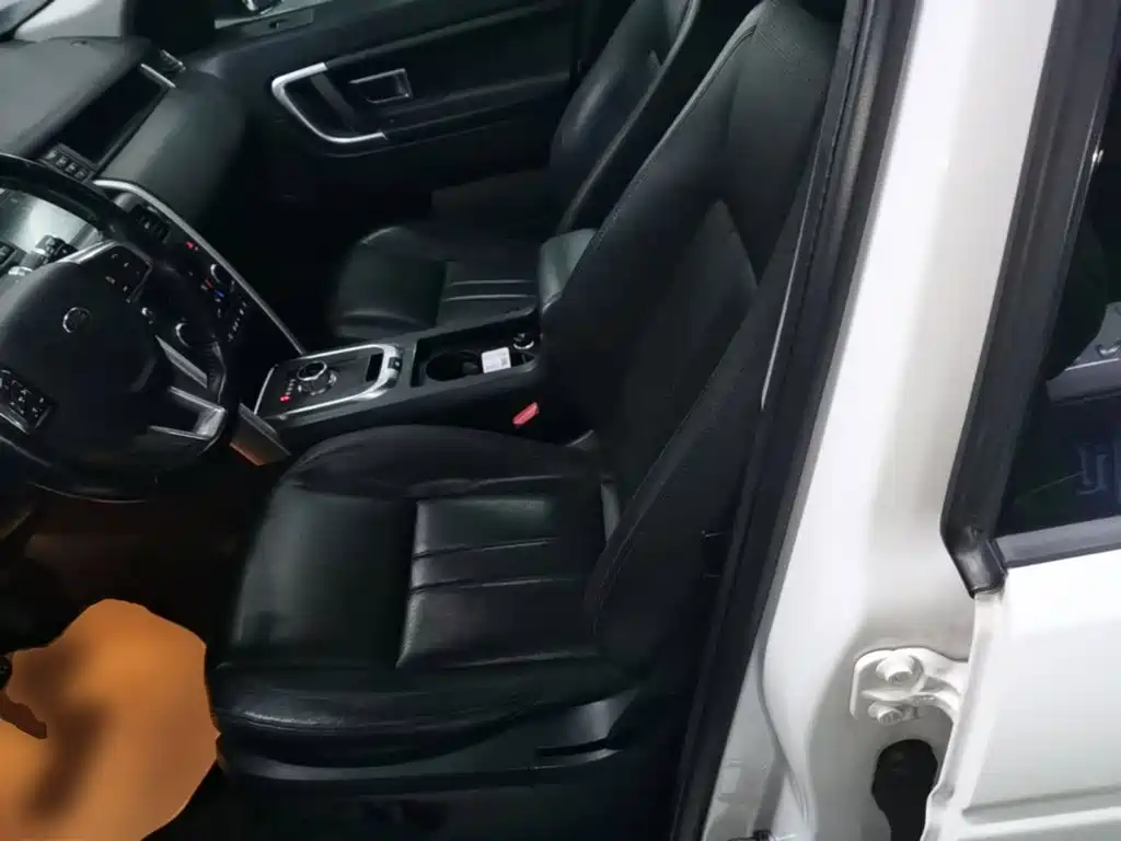 Land Rover Discovery Sport 2016 — фото 11