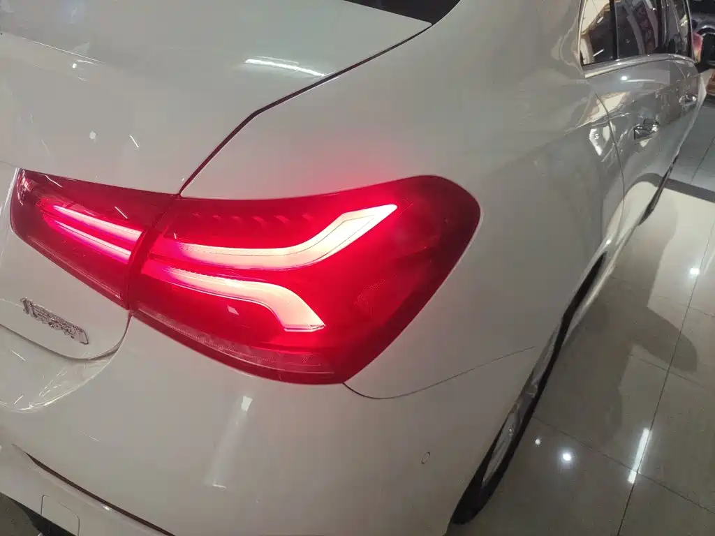Mercedes-Benz A-Class 2020 — фото 8
