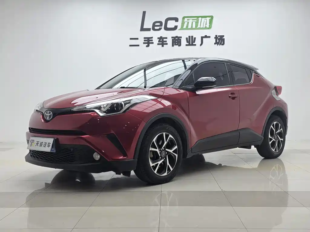 Toyota C-HR 2021 — фото 1