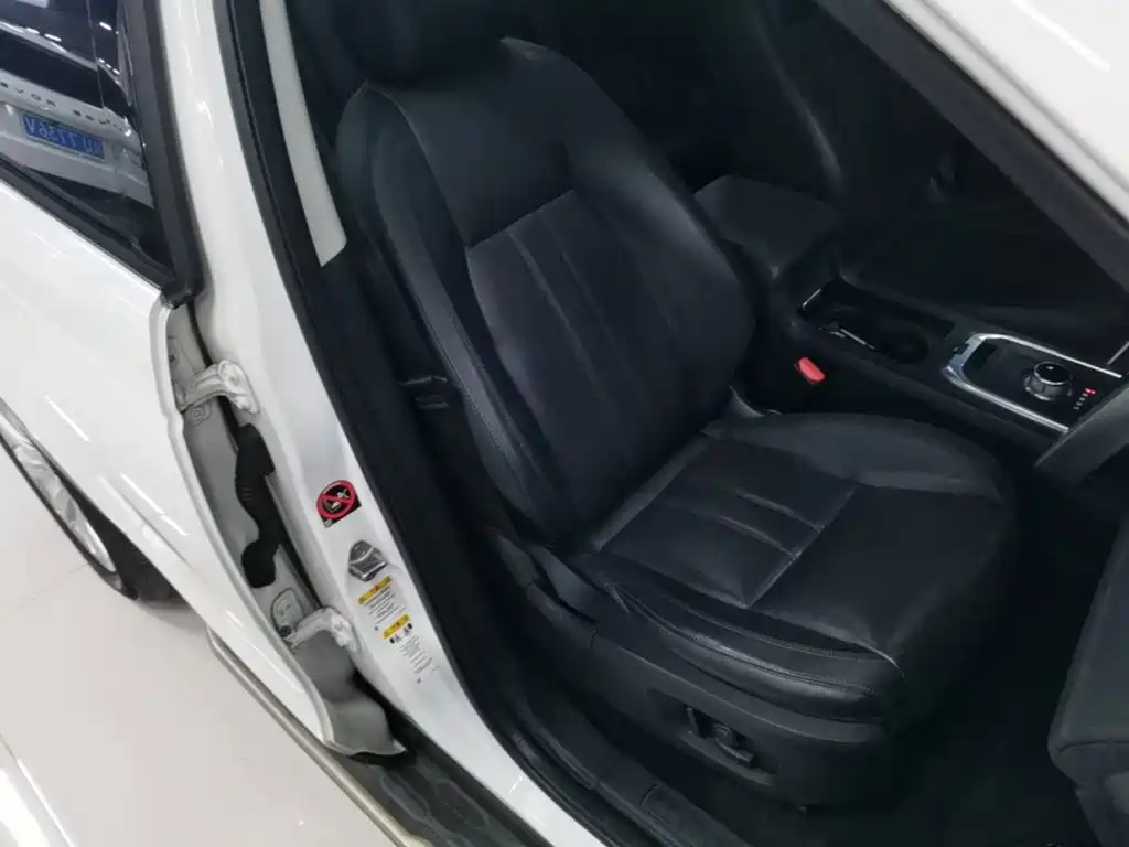 Land Rover Discovery Sport 2016 — фото 20