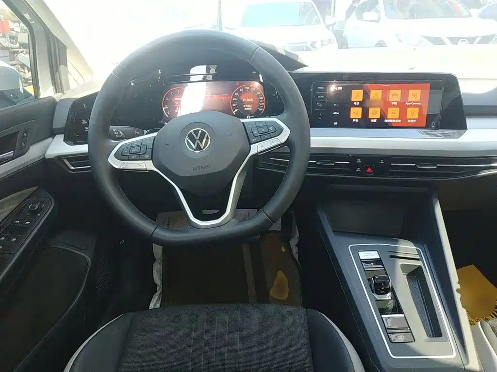 Volkswagen Golf 2022