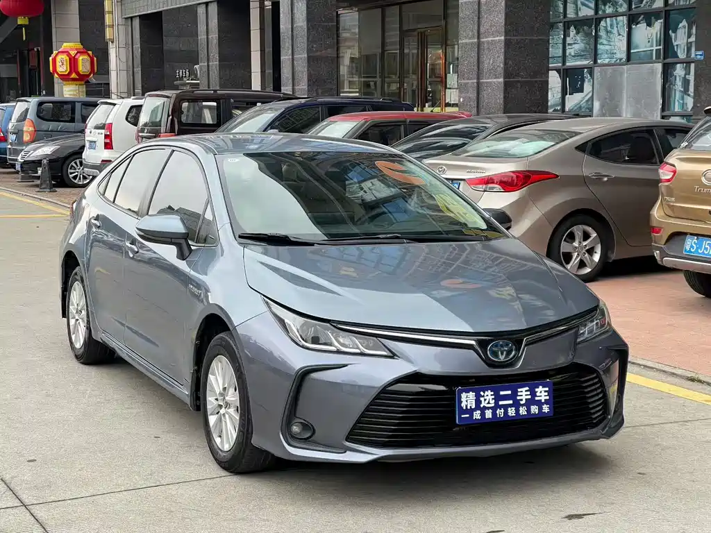 Toyota Corolla 2020 — фото 3