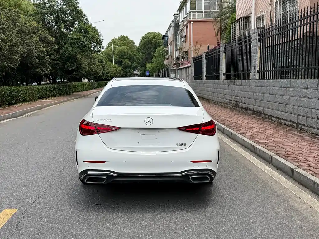Mercedes-Benz C-Class 2023 — фото 15