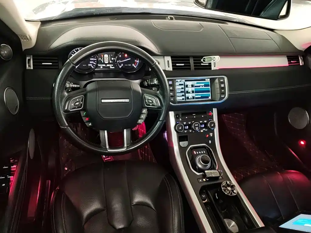 Land Rover Evoque 2015 — фото 10