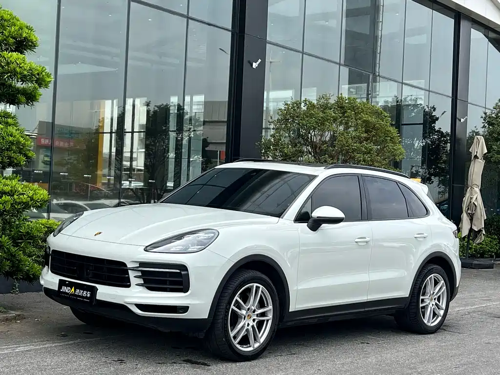 Porsche Cayenne 2018 — фото 1