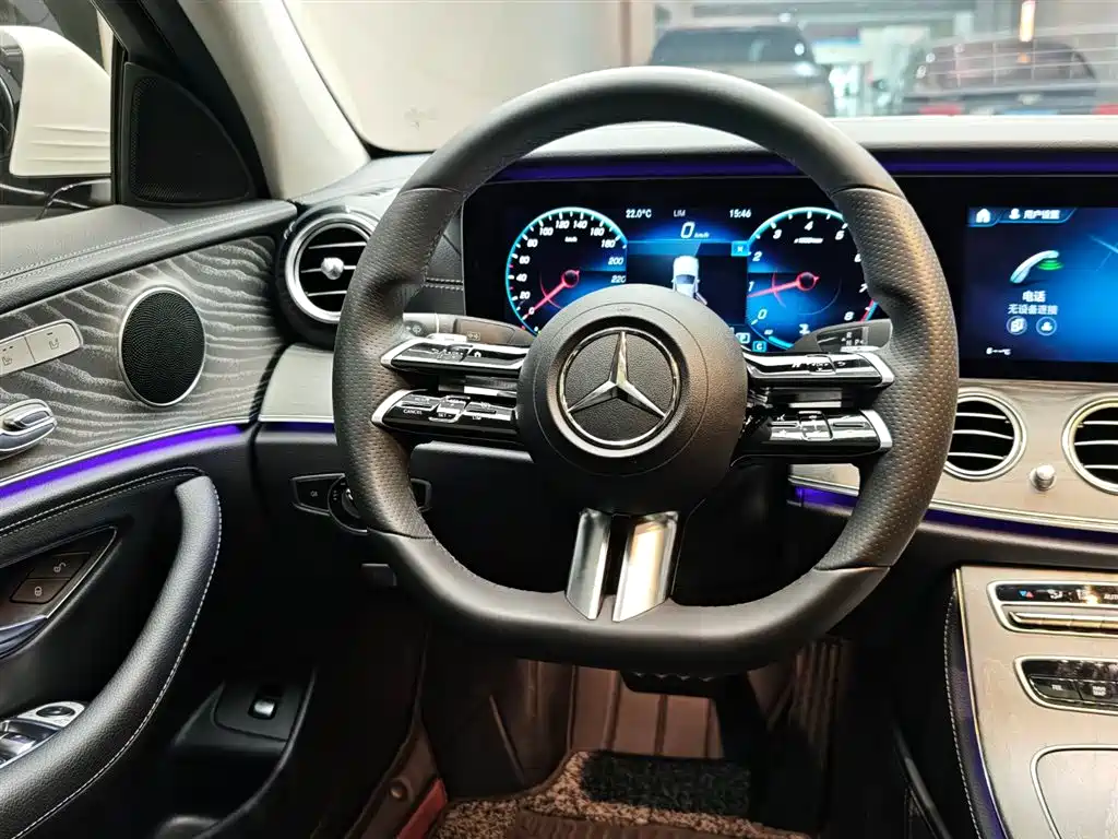 Mercedes-Benz E-Class 2021 — фото 14