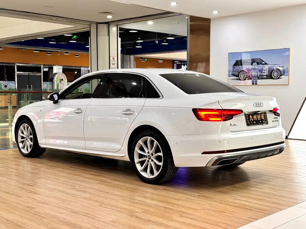 Audi A4L 2019 — фото 5