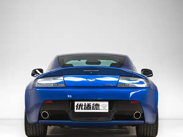 Aston Martin V8 Vantage 2016