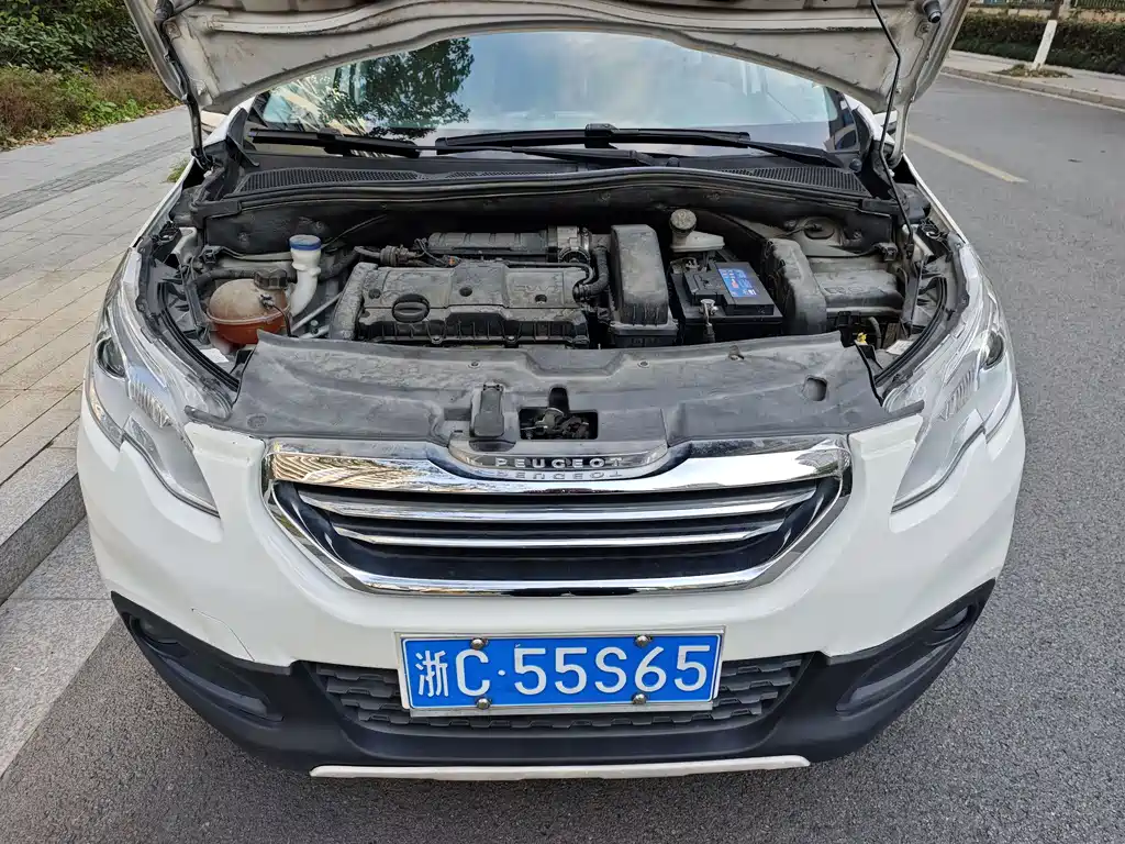 Peugeot 2008 2015 — фото 17