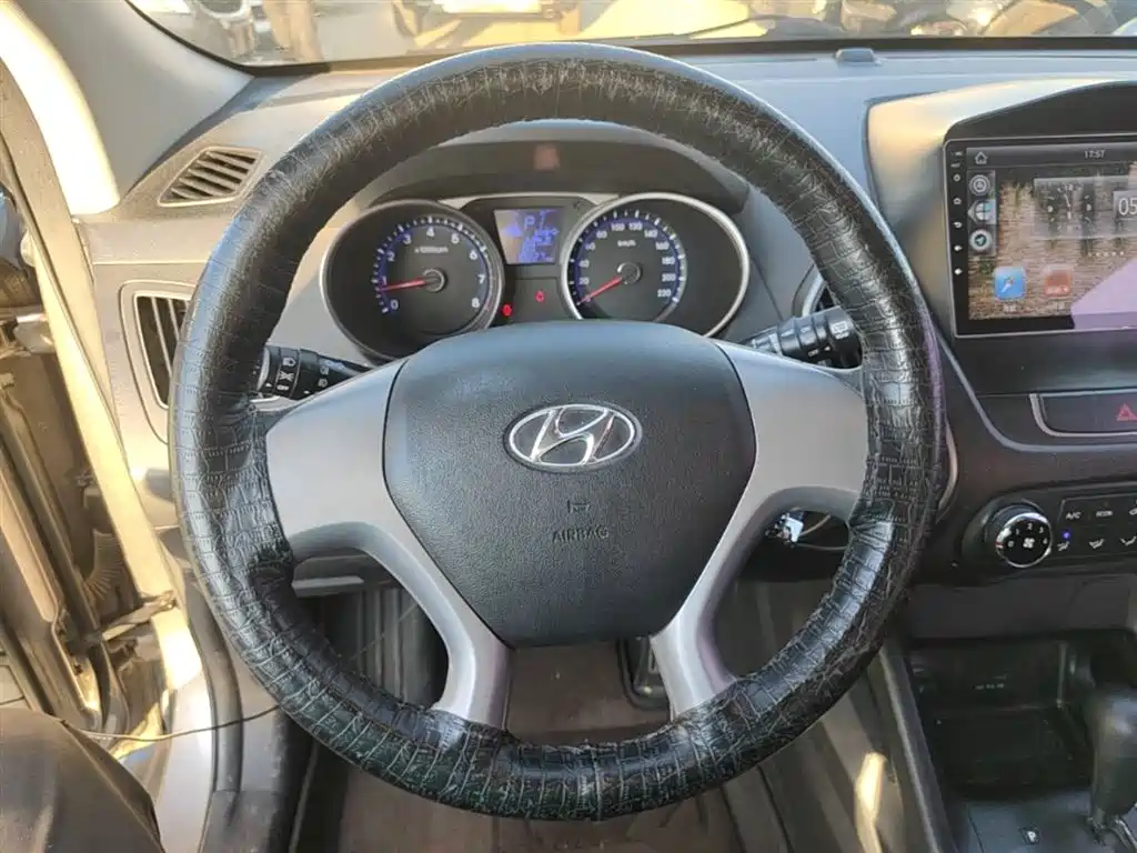 Hyundai ix35 2016 — фото 11