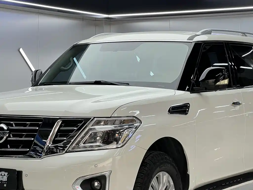 Nissan Patrol 2018 — фото 20