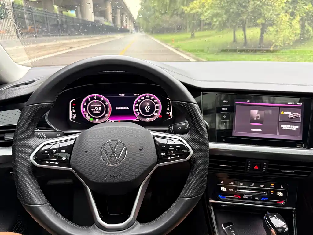 Volkswagen Passat 2023 — фото 10