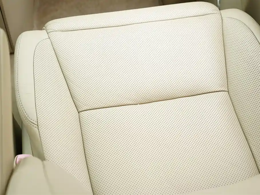 Toyota Alphard 2010 — фото 25