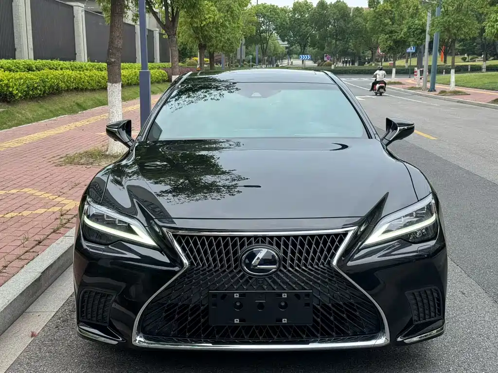 Lexus LS 2021 — фото 2