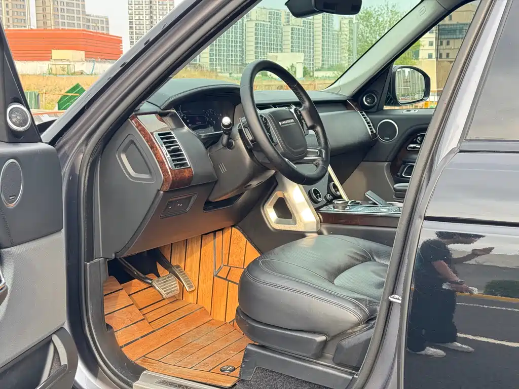 Land Rover Range Rover 2020 — фото 10