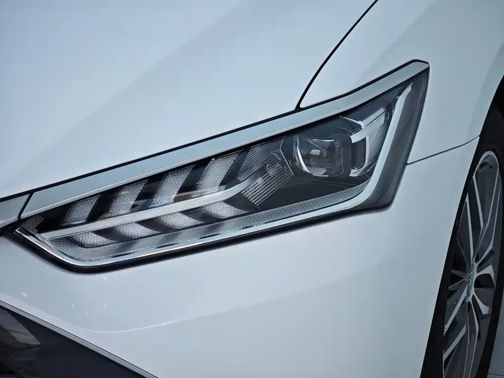 BYD Qin PLUS 2023 — фото 25