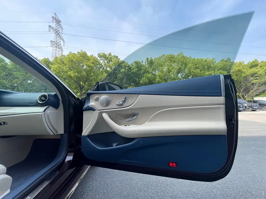 Mercedes-Benz E-Class 2019 — фото 11