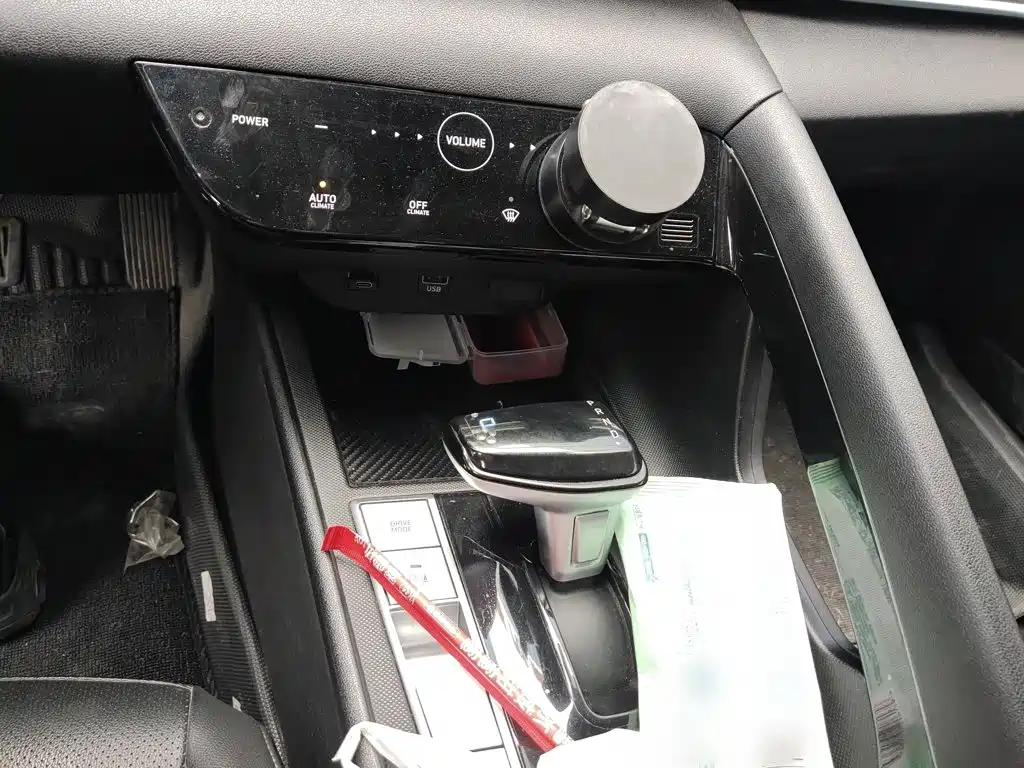 Hyundai Elantra 2023