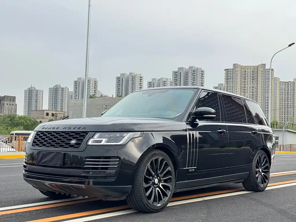 Land Rover Range Rover 2020 — фото 1