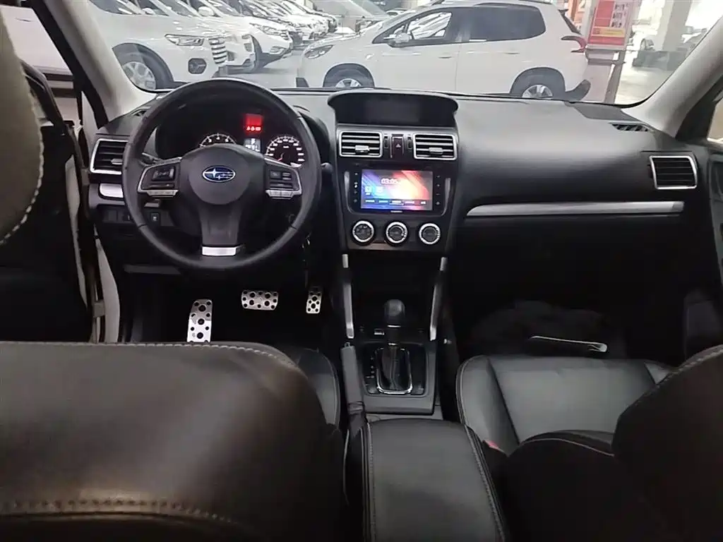 Subaru Forester 2015 — фото 10