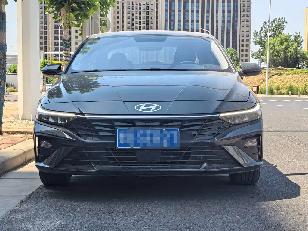 Hyundai Elantra 2024 — фото 3