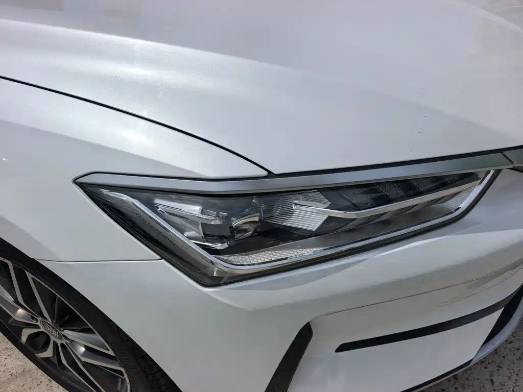 BYD Qin PLUS 2022 — фото 8