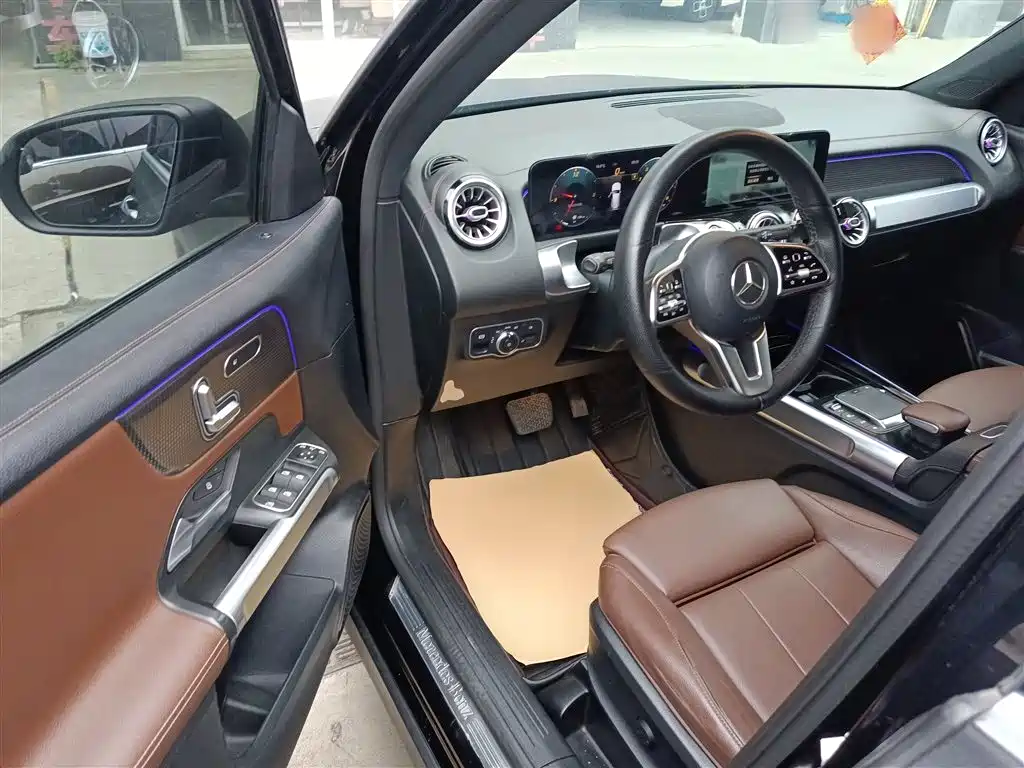 Mercedes-Benz GLB 2021 — фото 16