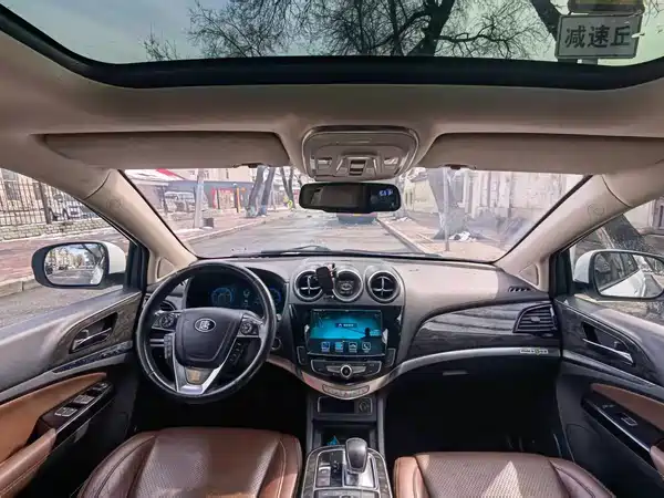 BYD Tang New Energy 2015