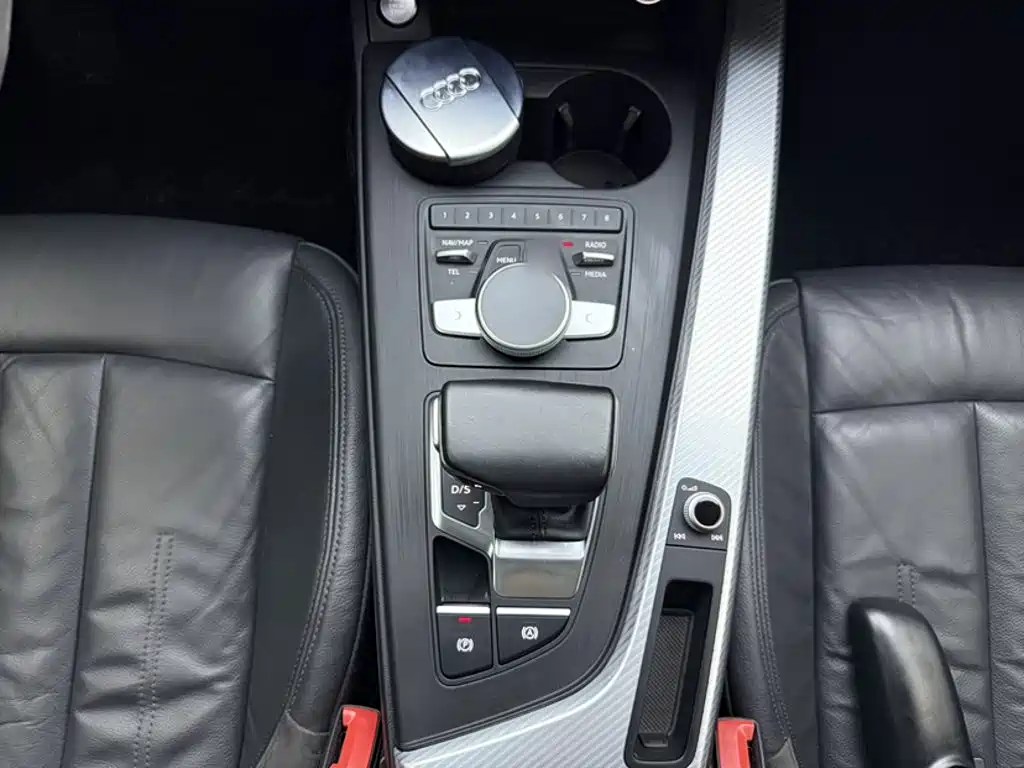Audi A4L 2017 — фото 14
