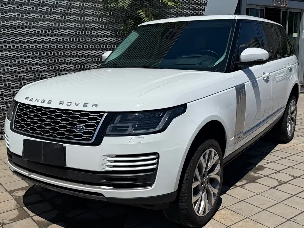 Land Rover Range Rover 2021 — фото 1