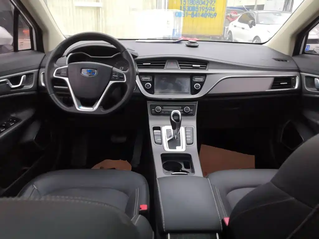 Geely Emgrand GS 2018 — фото 10