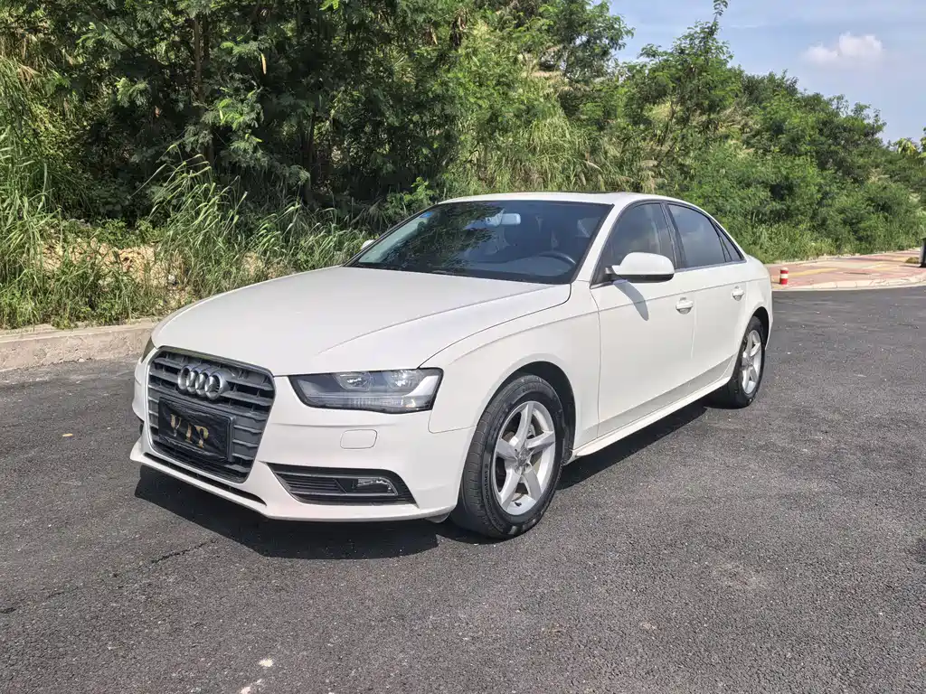 Audi A4L 2015
