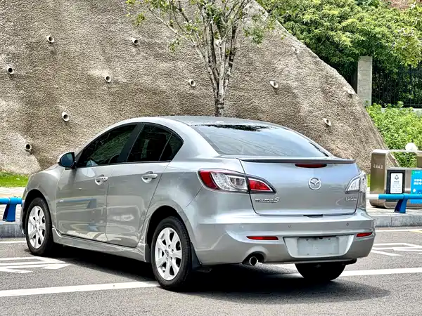 Mazda 3 Xingcheng 2011